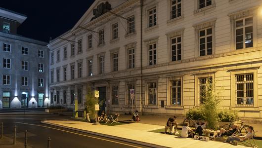 Aachen: Nächtliche Raumaneignung am Theaterplatz