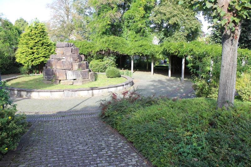 Brunnen Kastelaplatz Lindlar n