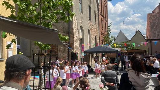 Lauingen: Straßensanierung - Straßenfest