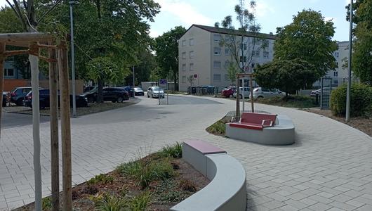 Kirchheim unter Teck: Aufenthaltsmöglichkeiten im Kurvenbereich der Freiwaldaustraße